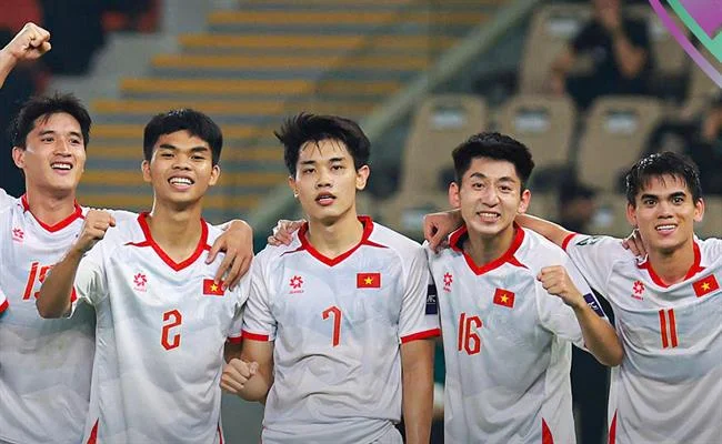 Hoàn Trả Hàng Ngày/Tuần AW8 Bet